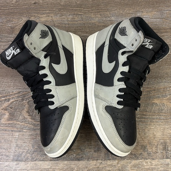 Air Jordan 1 Retro High Shadow 2.0 575441-035 Size 6.5Y - Picture 5 of 9